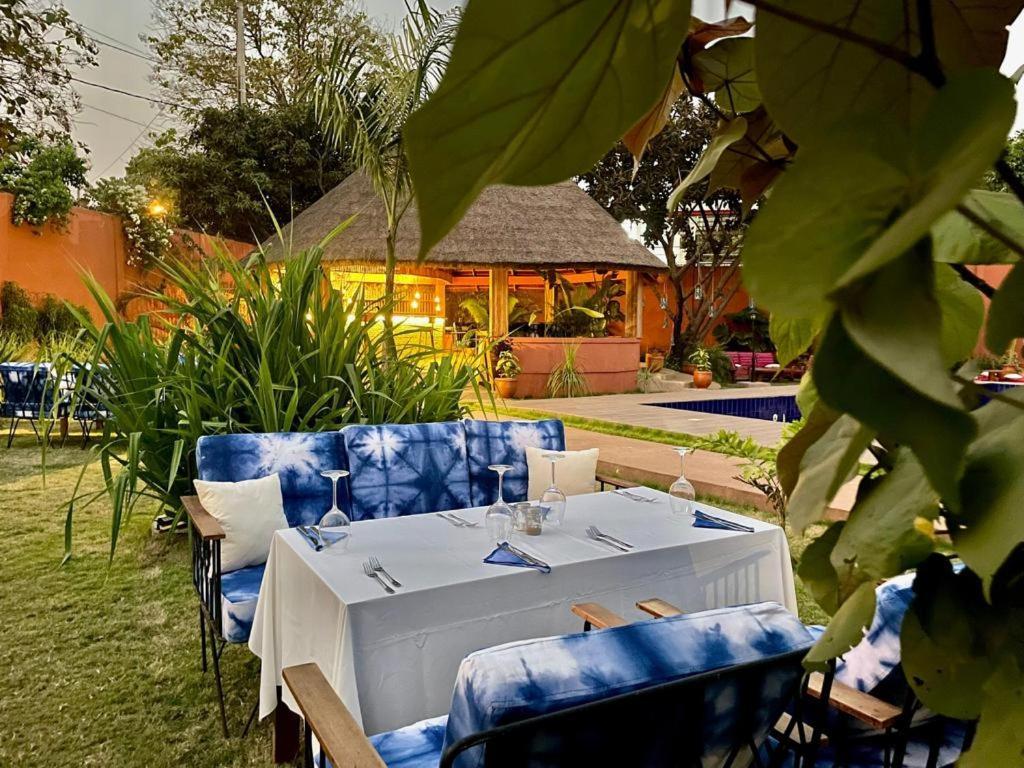 Le Kentia Hotel Lomé Buitenkant foto