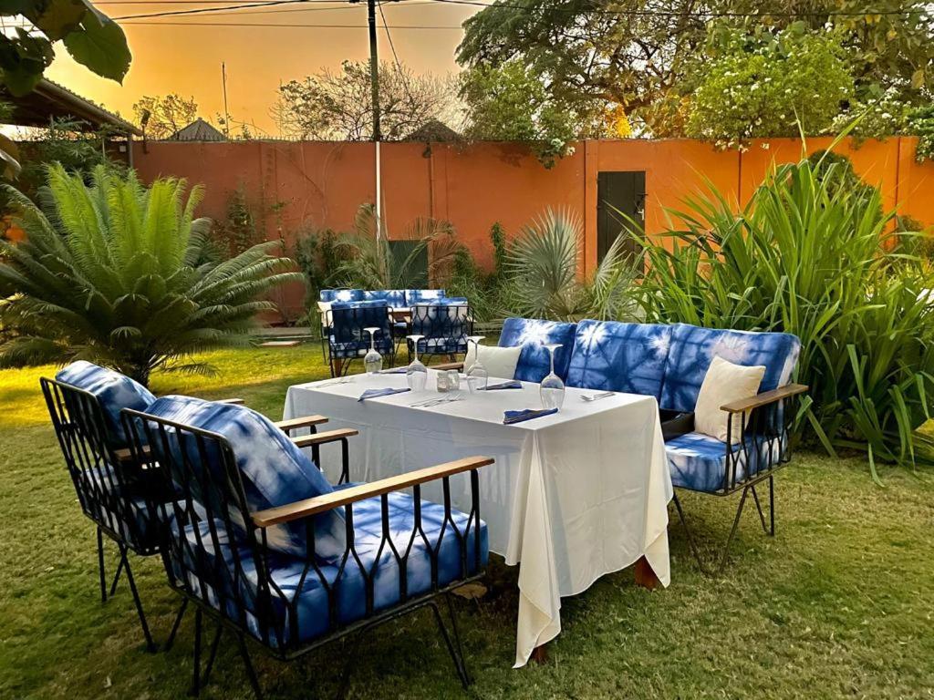 Le Kentia Hotel Lomé Buitenkant foto