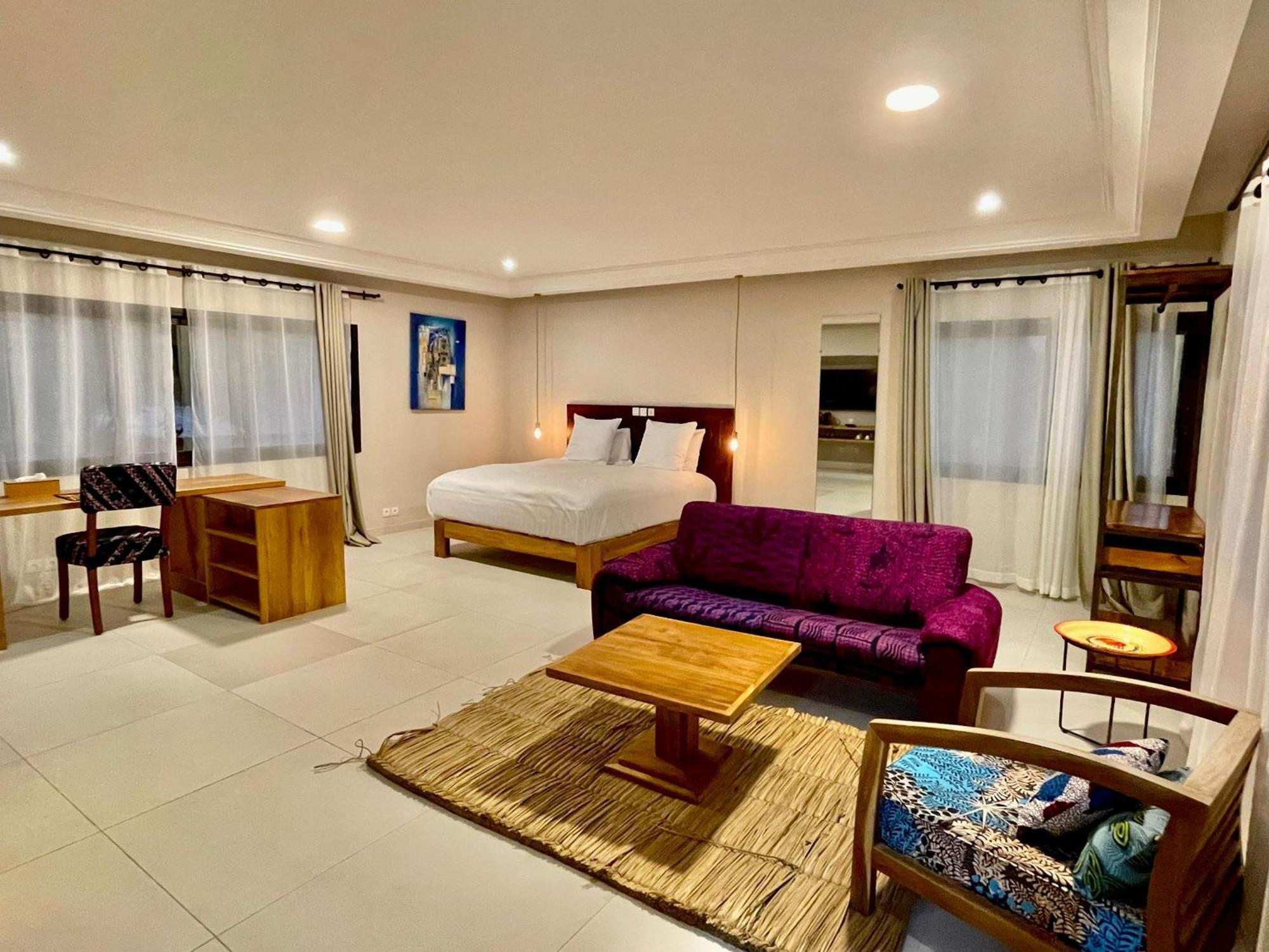 Le Kentia Hotel Lomé Buitenkant foto