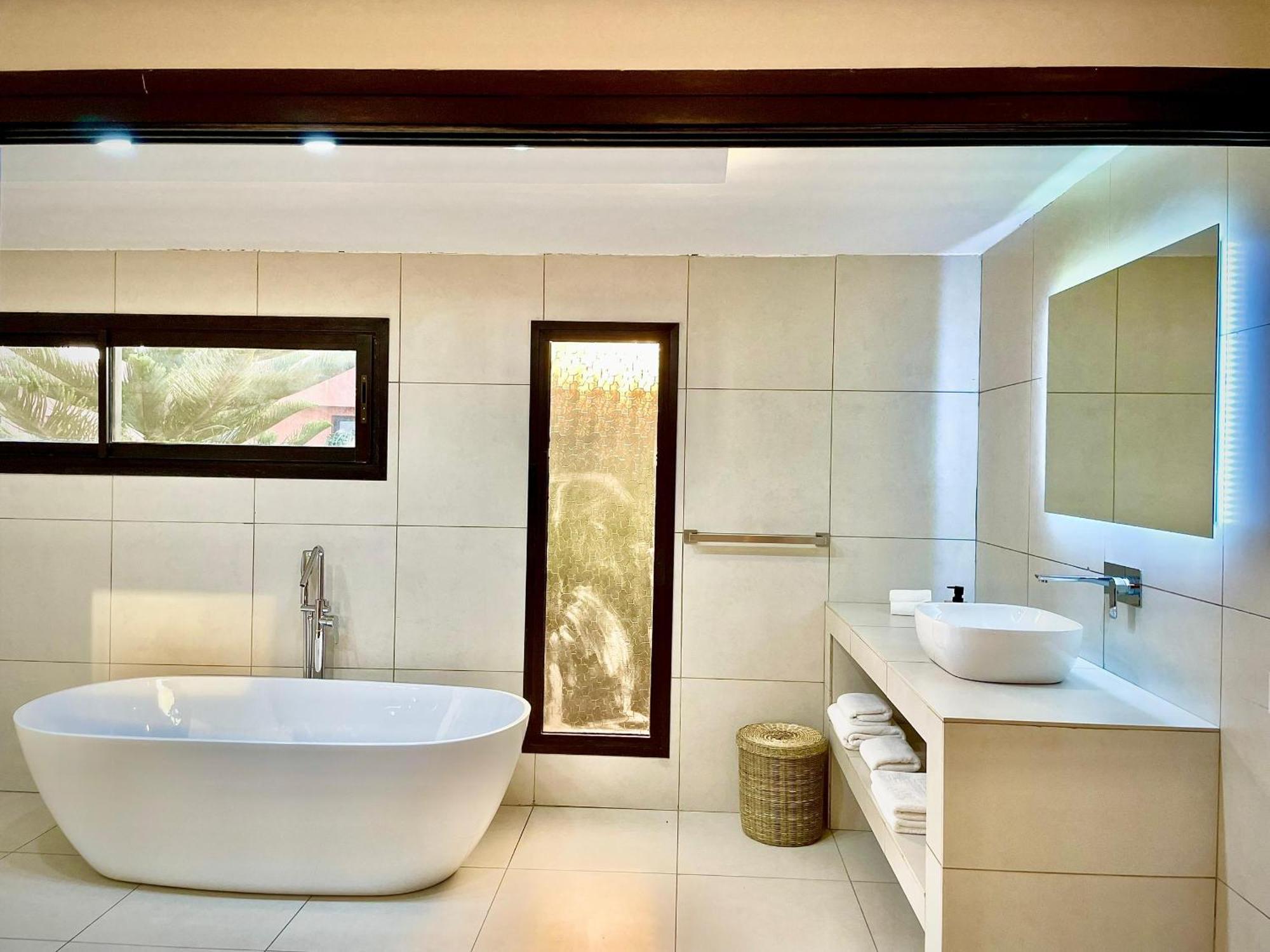 Le Kentia Hotel Lomé Buitenkant foto